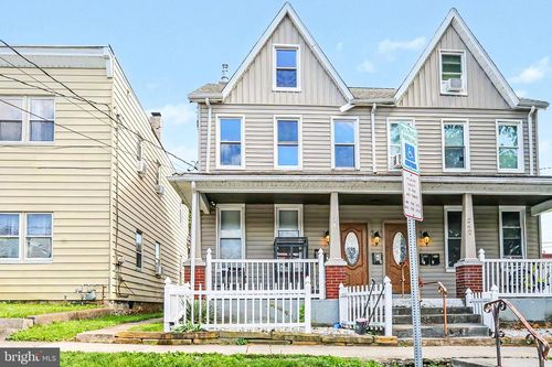 b-240 Bosler Ave, LEMOYNE, PA, 17043-1927 | Card Image