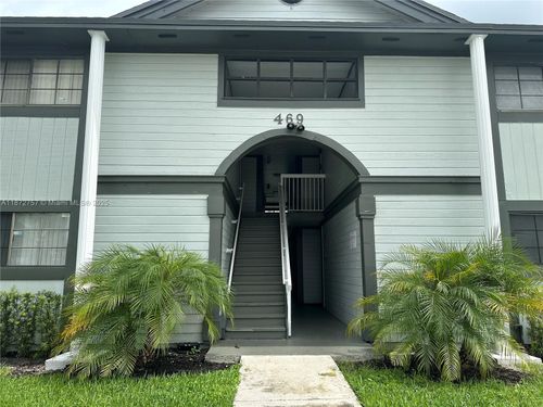 apt-101-469 Ne 207th Ln, Miami, FL, 33179-1968 | Card Image