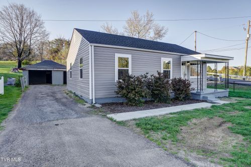 2012 Meadowview Pkwy, Kingsport, TN, 37660-7332 | Card Image