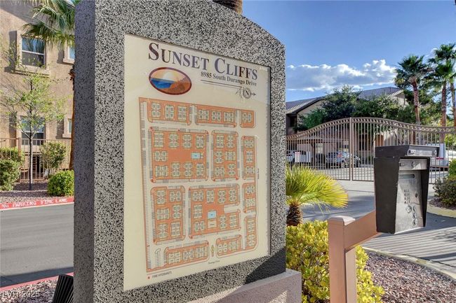 2014 - 8985 S Durango Dr, Condo with 3 bedrooms, 2 bathrooms and null parking in Las Vegas NV | Image 39