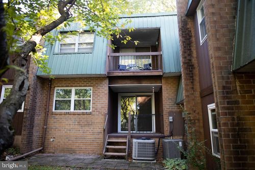 319-319 Meadowview Ln, MONT CLARE, PA, 19453-5135 | Card Image