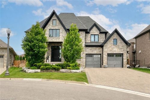 908 Fall Harvest Crt, Kitchener, ON, N2P0G6 | Card Image