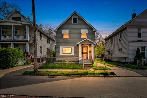 3069 E 67th St, Cleveland, OH, 44127-1426 | Card Image