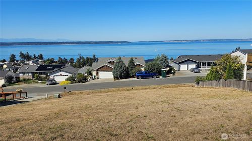 276 Melissa St, Camano Island, WA, 98282-7368 | Card Image