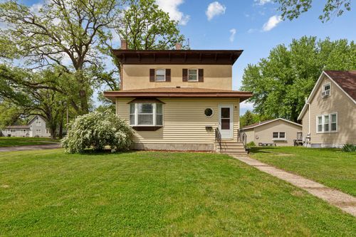 228 W 4th St, Blue Earth, MN, 56013-1215 | Card Image