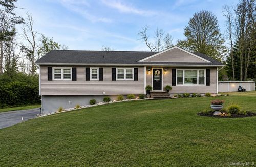 1462 State Route 17a, Warwick, NY, 10990-3746 | Card Image