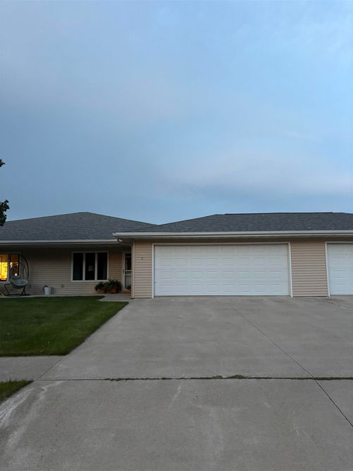 713 3rd St, Whittemore, IA, 50598-7704 | Card Image