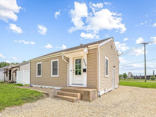 2228 Magnolia St, Rockford, IL, 61104-7027 | Card Image