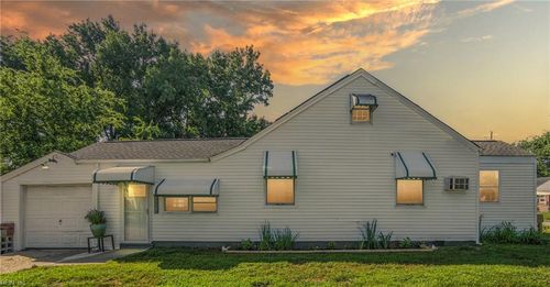 3426 Essex Cir, Norfolk, VA, 23513-5408 | Card Image