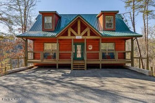 1531 Bear Valley Rd, Sevierville, TN, 37876-2642 | Card Image