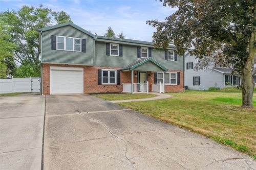 1115 Seneca Dr, Harmony, PA, 16037-7605 | Card Image