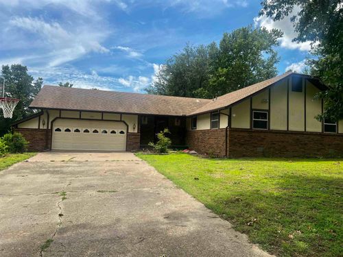 1605 W Mullins Way, Arkansas City, KS, 67005-9779 | Card Image