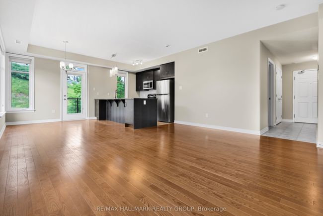 202 - 170 Guelph Pvt, Condo with 2 bedrooms, 2 bathrooms and 1 parking in Kanata ON | Image 10