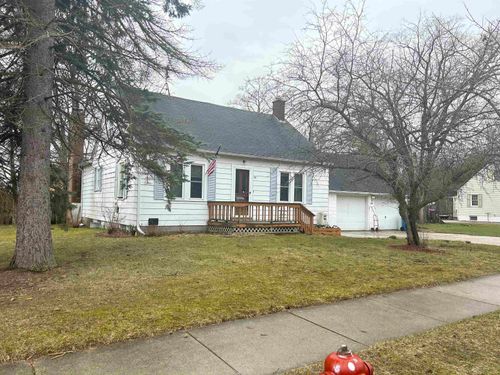 350 Orchard St, Standish, MI, 48658-9701 | Card Image