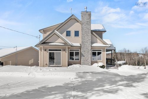 999 Hilltop Rd, Sutherland Lake, NS, B0M1G0 | Card Image