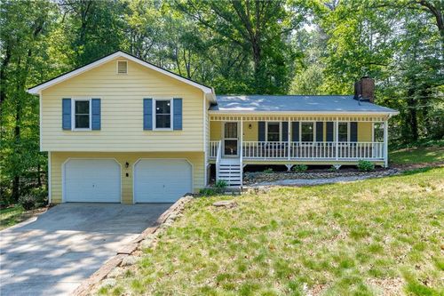 2549 Kings Pistol Ct, Grayson, GA, 30017-1461 | Card Image