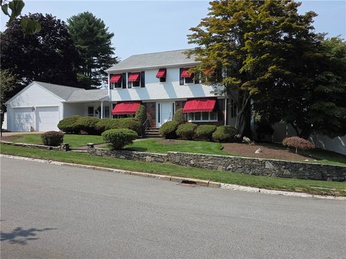 10 Surrey Ln, Lincoln, RI, 02865-3409 | Card Image
