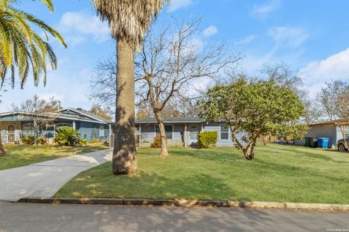 339 Creath Pl, San Antonio, TX, 78221-3012 | Card Image