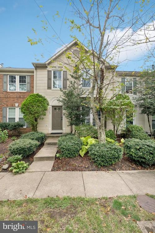 6909 Ridge Water Ct, CENTREVILLE, VA, 20121-5714 | Card Image
