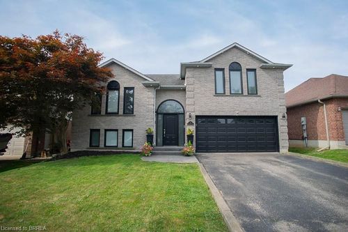 11 Maplecrest Lane, Brantford, ON, N3R7V1 | Card Image