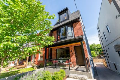 1b Ivy Ave, House other with 3 bedrooms, 5 bathrooms and 2 parking in Toronto ON | Image 1