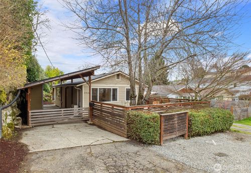 3912 S Findlay St, Seattle, WA, 98118-2246 | Card Image