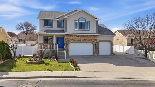 2293 W August Farms Cir, West Valley City, UT, 84119-6044 | Card Image