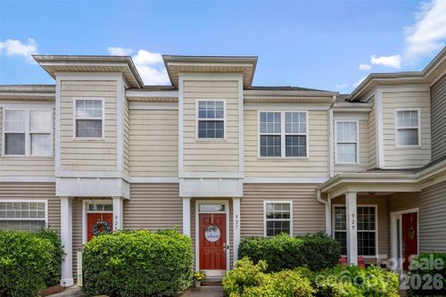 927 Claybrook Cir, Gastonia, NC, 28054-0846 | Card Image