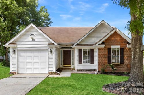 4175 Medford Dr Nw, Concord, NC, 28027-4517 | Card Image