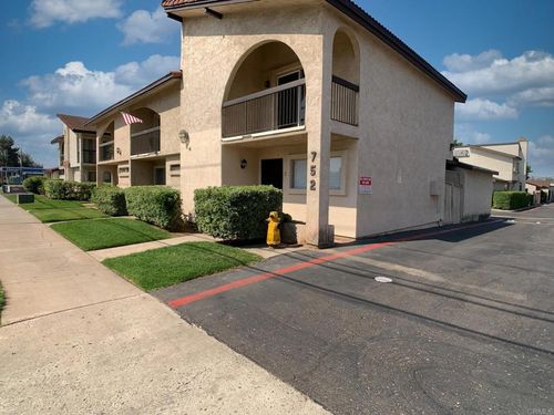unit-c-752 N Mollison Ave, El Cajon, CA, 92021-5622 | Card Image