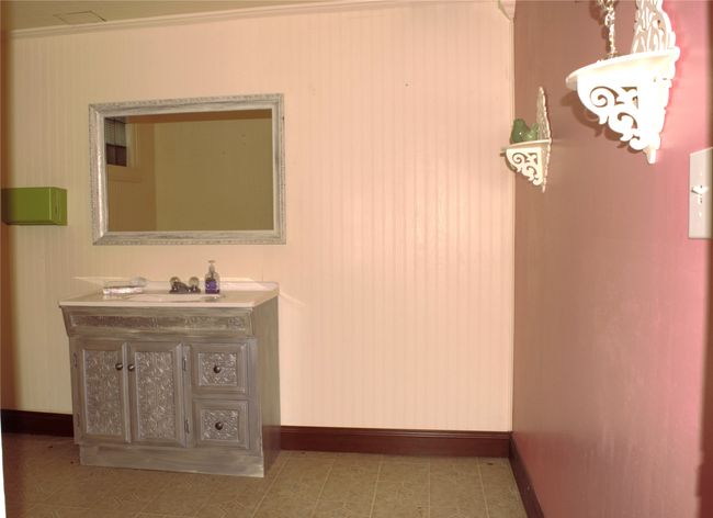 Bathroom | Image 15