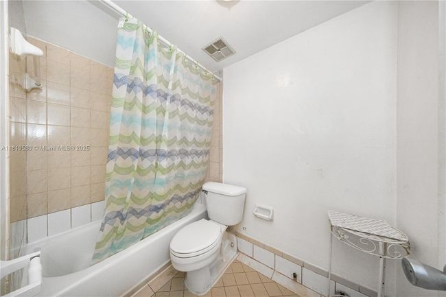 APT-103 - 5249 Nw 7 Th St, Condo with 2 bedrooms, 2 bathrooms and null parking in Miami FL | Image 11
