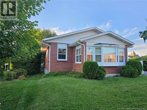 356 Rue Chapel, Grand-Sault/Grand Falls, NB, E3Z2M4 | Card Image