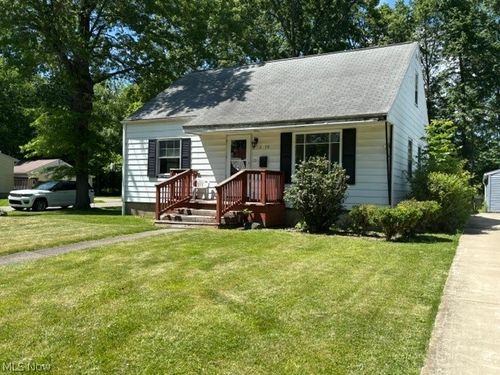 2378 Linda Dr Nw, Warren, OH, 44485-1705 | Card Image