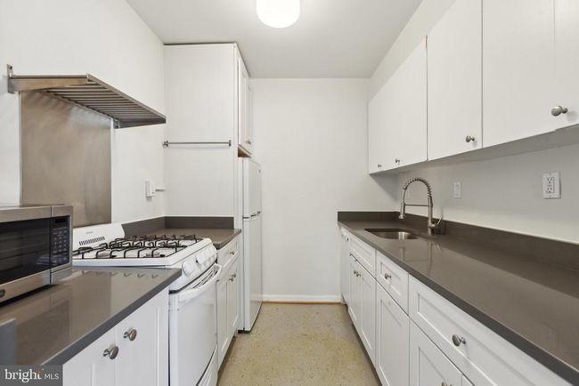 APT-104 - 5112 Macarthur Blvd Nw, Condo with 0 bedrooms, 1 bathrooms and null parking in WASHINGTON DC | Image 7