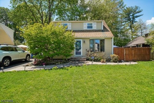 345 Redmont Rd, North Plainfield, NJ, 07063-1710 | Card Image