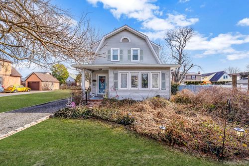 2469 Washington Ave, Oceanside, NY, 11572-1534 | Card Image