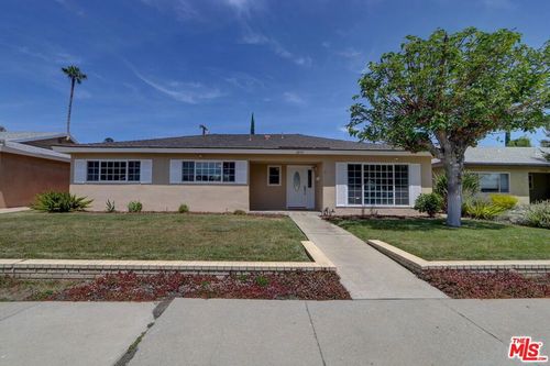 6840 Sausalito Ave, West Hills, CA, 91307-2631 | Card Image