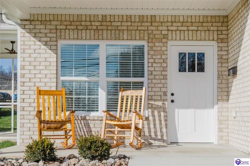 1104 N Main Street, Elizabethtown, KY, 42701 | Card Image