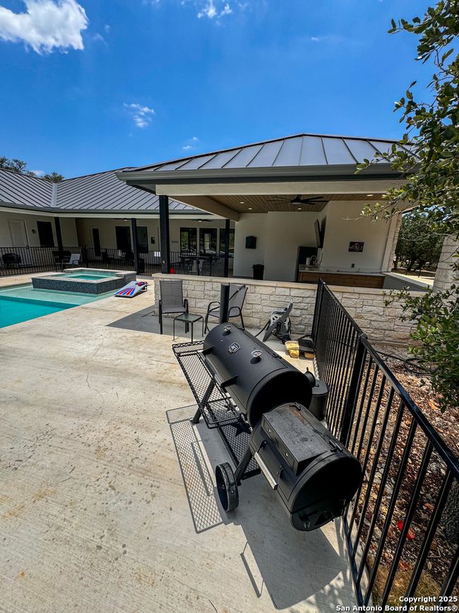 34 Lazy Dr, House other with 5 bedrooms, 6 bathrooms and null parking in Concan TX | Image 23