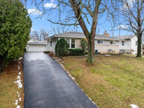 3731 W Bottsford Avenue, Greenfield, WI, 53221 | Card Image