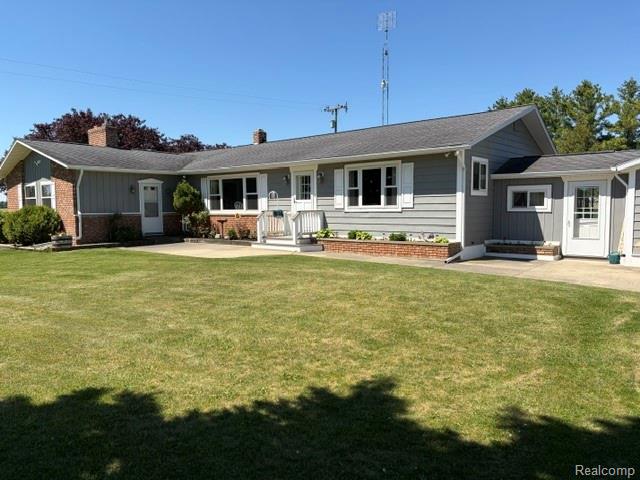 Residential in Deckerville Village 3
