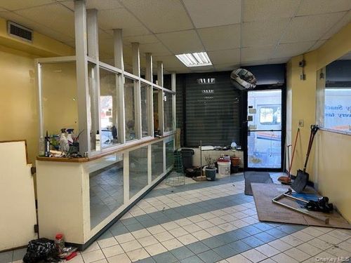 9508 Van Wyck Expy, South Richmond Hill, NY, 11419-1638 | Card Image