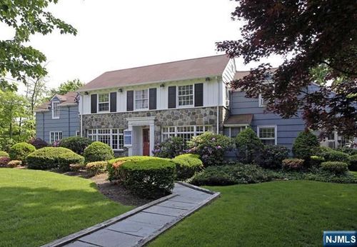 88 W Ridgewood, Ridgewood, NJ, 07450 | Card Image