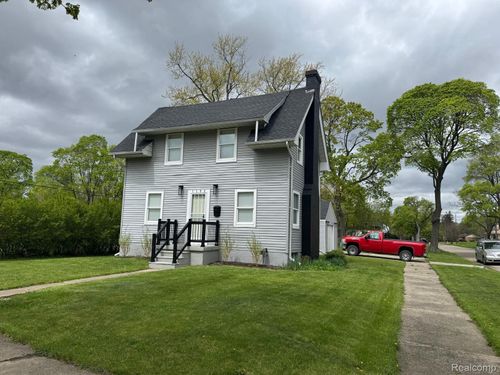 1102 W Dayton St, Flint, MI, 48504-2832 | Card Image