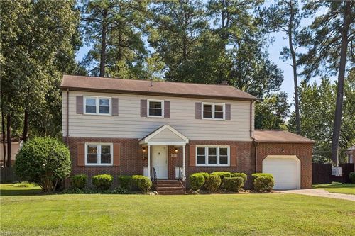 122 Kohler Cres, Newport News, VA, 23606-2625 | Card Image