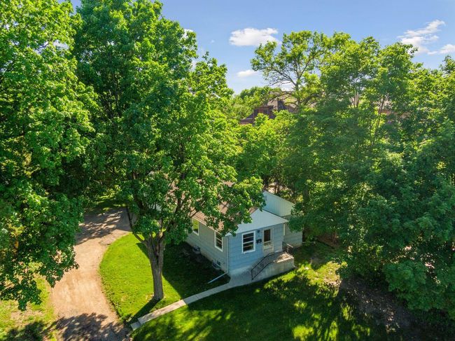 720 Wayzata Blvd E, House other with 2 bedrooms, 2 bathrooms and null parking in Wayzata MN | Image 20