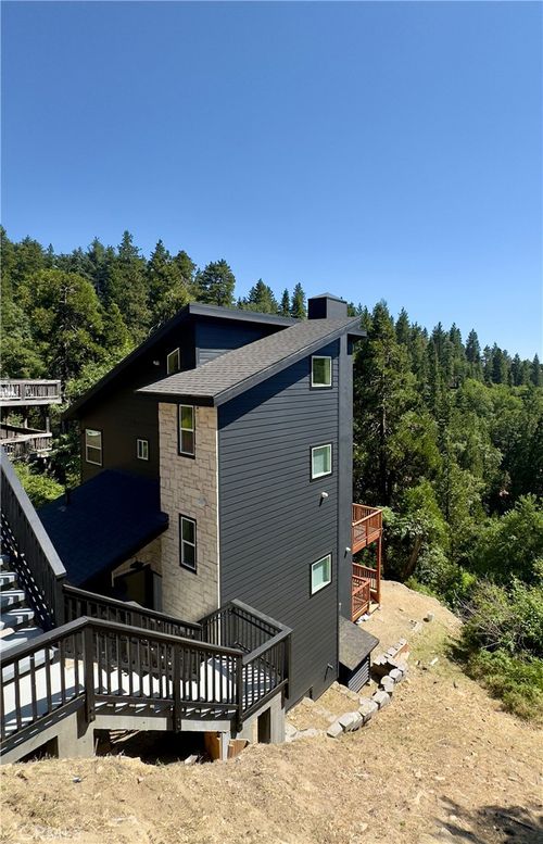 31383 Easy St, Running Springs, CA, 92382 | Card Image