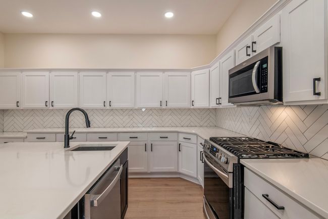 818 S Travis St, House other with 4 bedrooms, 4 bathrooms and null parking in Sherman TX | Image 9