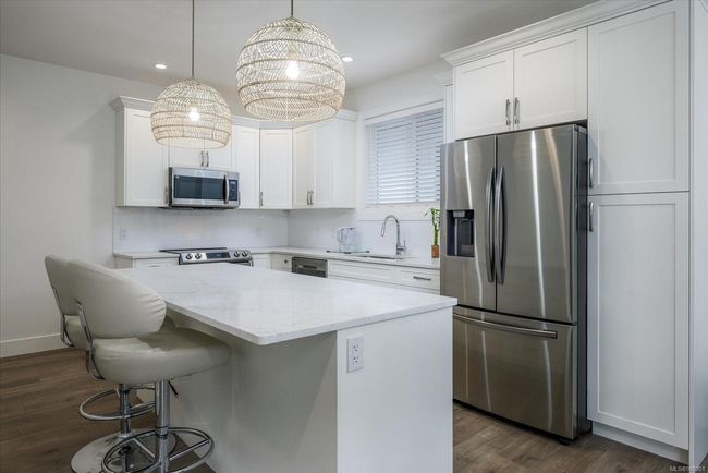 2339 York Cres, House other with 4 bedrooms, 3 bathrooms and 4 parking in Nanaimo BC | Image 4